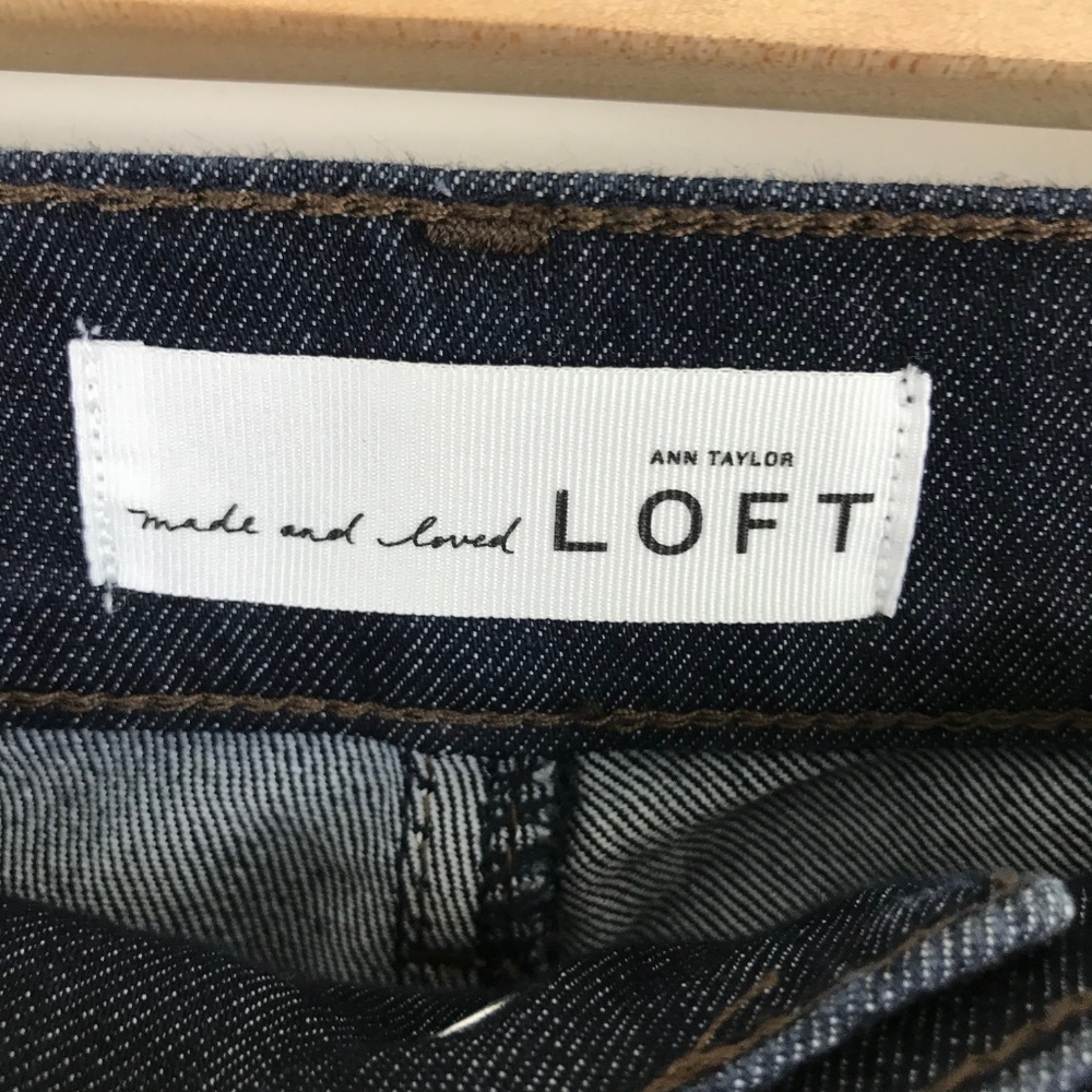 Ann Taylor LOFT Modern Boot Dark Wash Jeans Size 4 - Picture 3 of 5